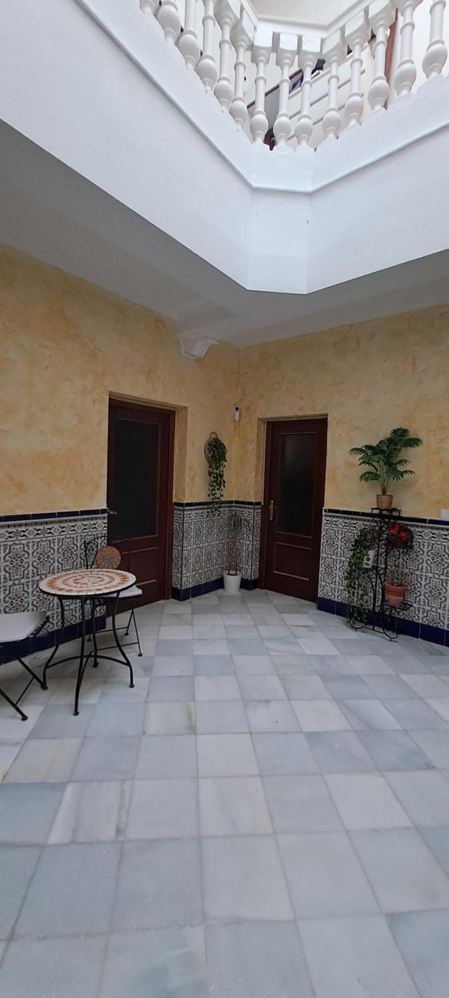 דירות קדיז Patio Andalusi Junto A La Vina מראה חיצוני תמונה