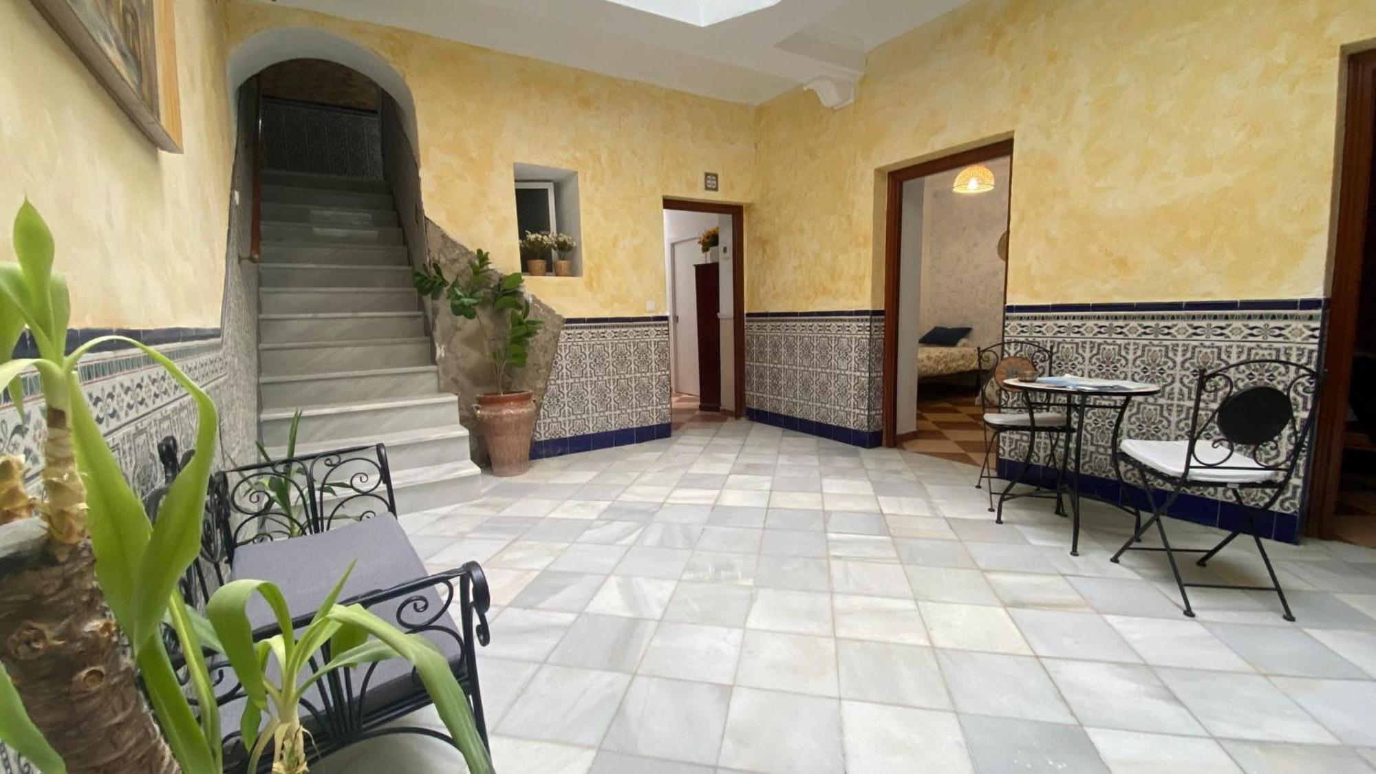 דירות קדיז Patio Andalusi Junto A La Vina מראה חיצוני תמונה